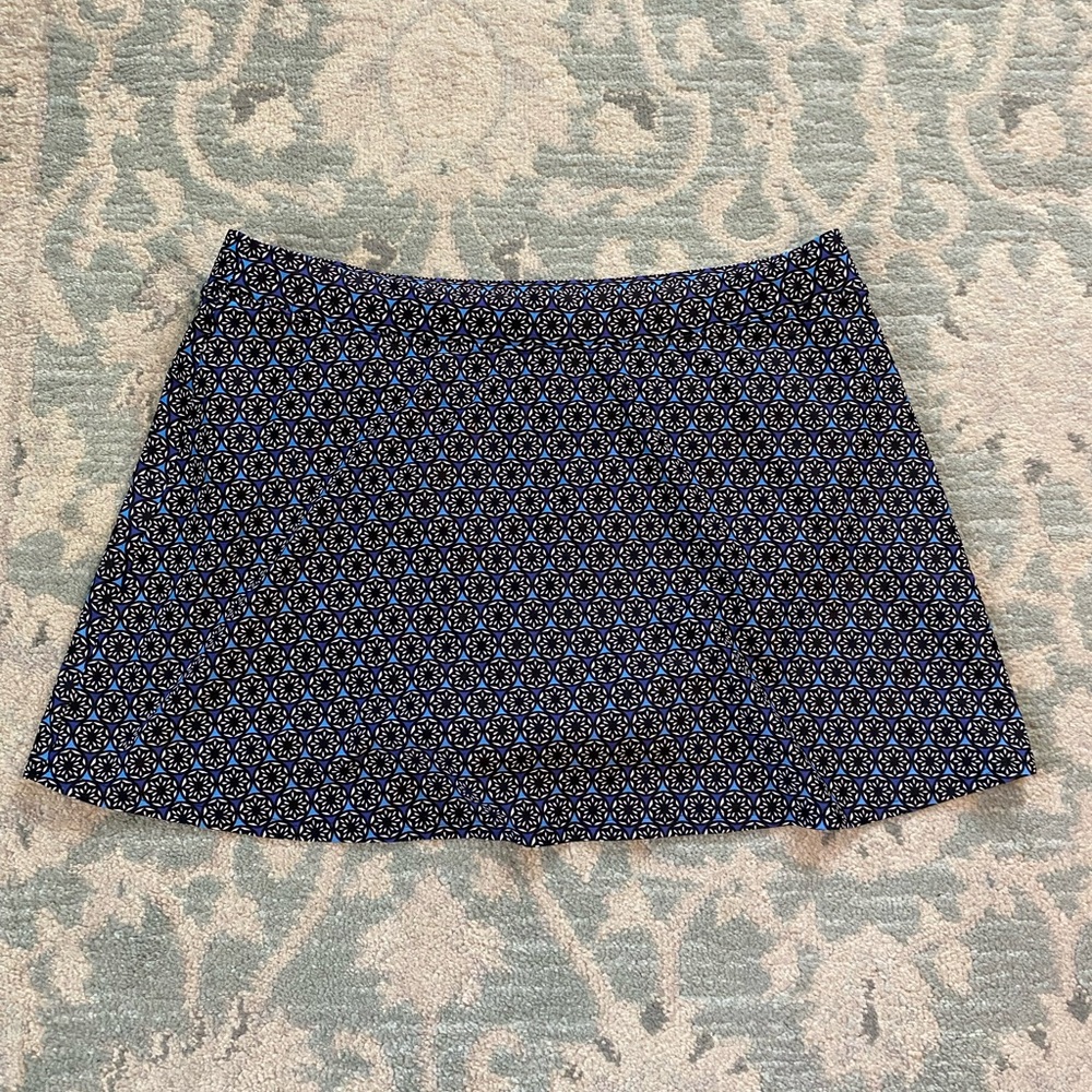 L.L. Bean Black and Blue Patterned swim skirt